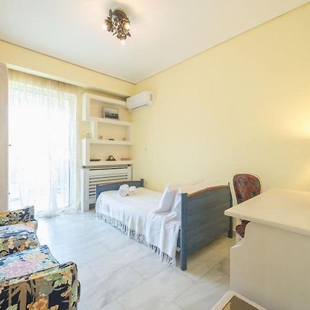 Central 3Br Apartment Next To Panormou Metro! Athens Luaran gambar