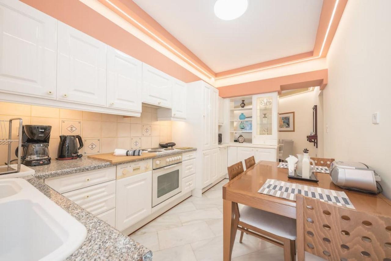 Central 3Br Apartment Next To Panormou Metro! Athens Luaran gambar