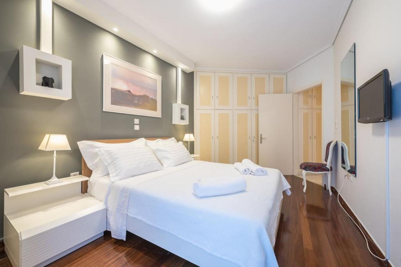 Central 3Br Apartment Next To Panormou Metro! Athens Luaran gambar